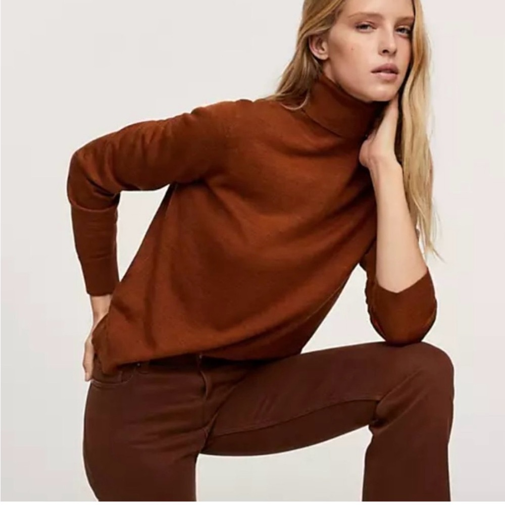 MANGO: Brown Ribbed Turtleneck Sweater / XS